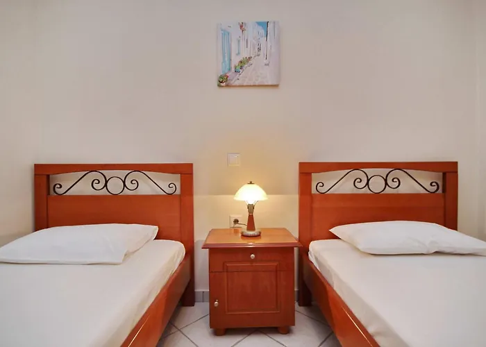 Efi's Apart-hotel 3*